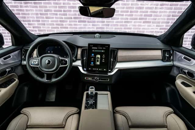 Volvo XC90 (2026) thumbnail 6