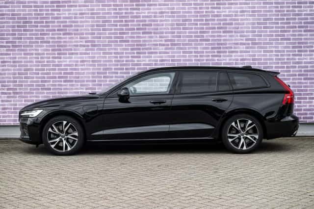 Volvo V60 (2022) thumbnail 4