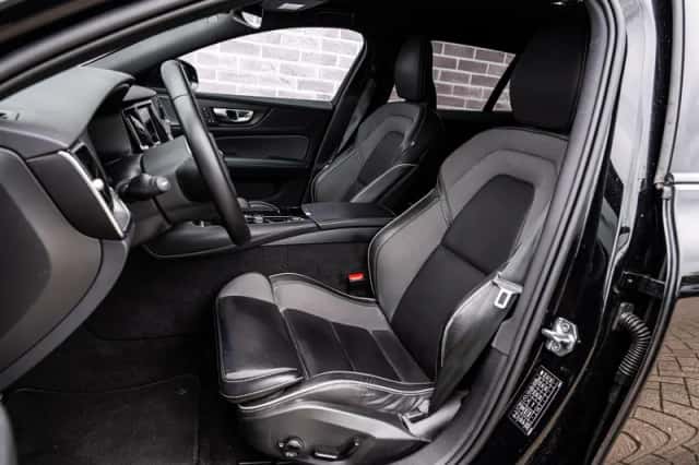 Volvo V60 (2022) thumbnail 6
