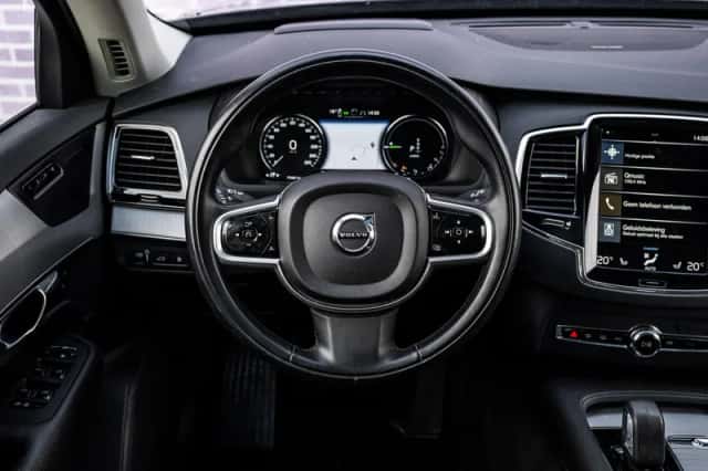 Volvo XC90 (2021) thumbnail 5
