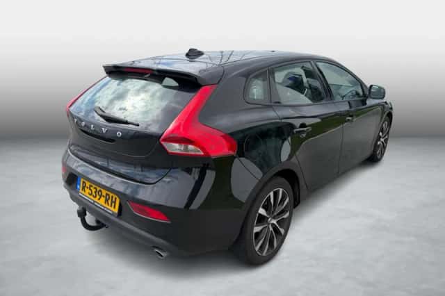 Volvo V40 (2019) thumbnail 3