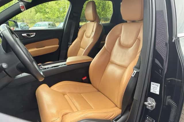 Volvo XC60 (2022) thumbnail 4