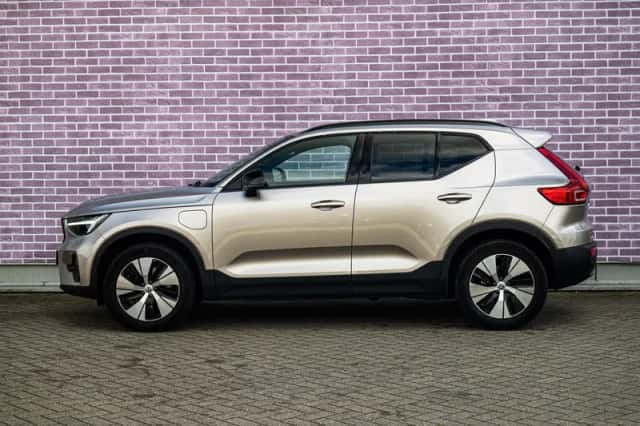 Volvo XC40 (2023) thumbnail 4