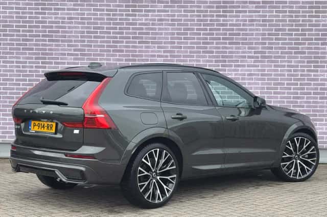 Volvo XC60 (2022) thumbnail 4