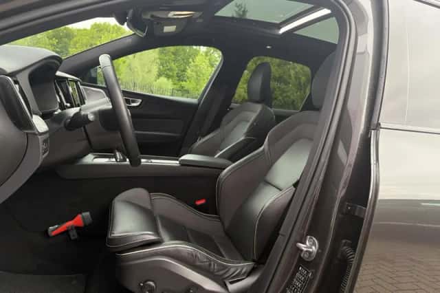Volvo XC60 (2022) thumbnail 6