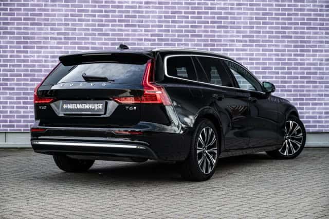 Volvo V60 (2025) thumbnail 2