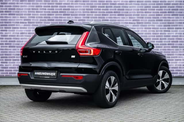 Volvo XC40 (2020) thumbnail 4