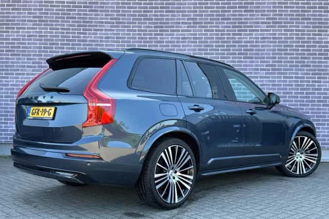 Volvo XC90 (2024) thumbnail 2