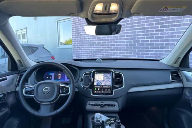 Volvo XC90 (2024) thumbnail 3
