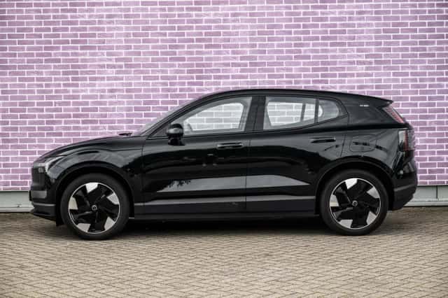 Volvo EX30 (2024) thumbnail 4