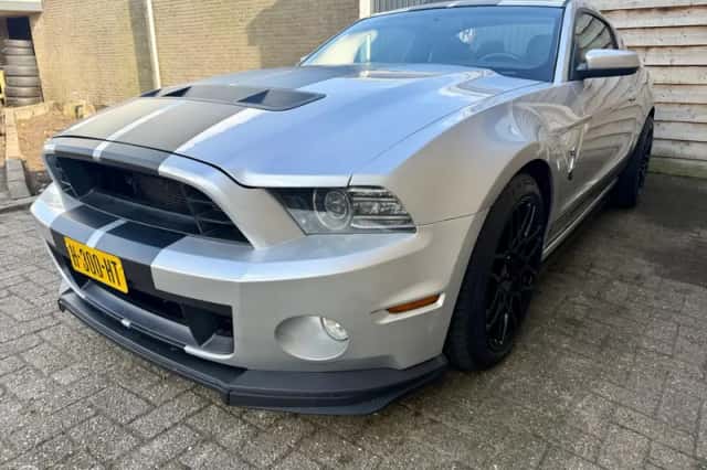 Ford Mustang (2013) thumbnail 3