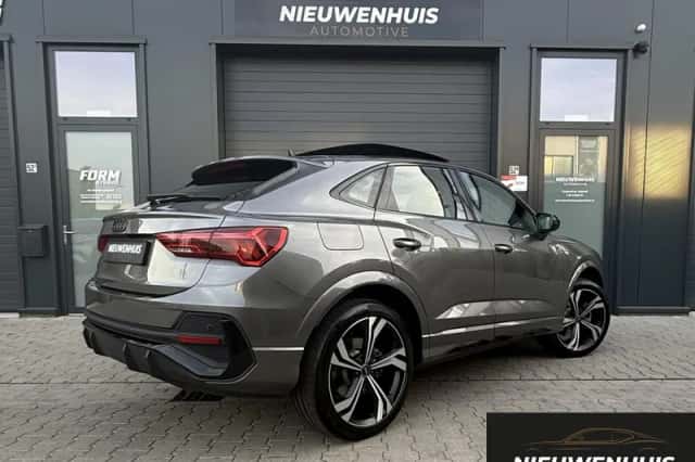 Audi Q3 Sportback (2023) thumbnail 2