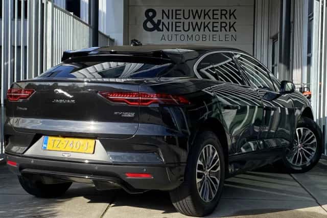 Jaguar I-Pace (2018) thumbnail 2