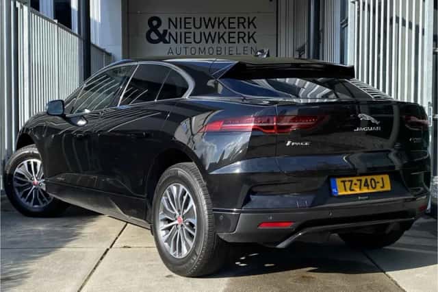 Jaguar I-Pace (2018) thumbnail 4