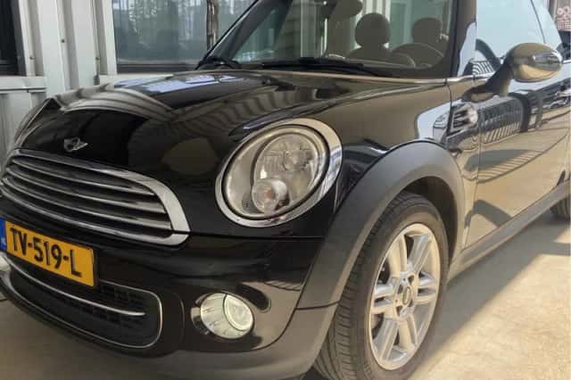 MINI Cooper (2015) thumbnail 6