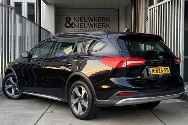 Ford Focus (2020) thumbnail 4