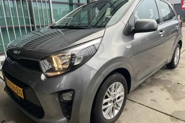 Kia Picanto (2022) thumbnail 5