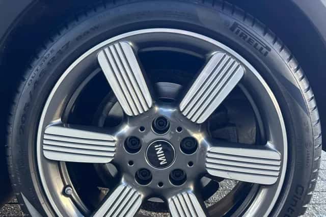 MINI Cooper (2019) thumbnail 6