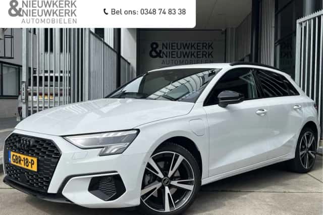 Audi A3 (2024) thumbnail 1