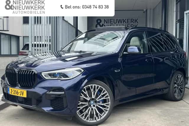 BMW X5 (2023) thumbnail 1