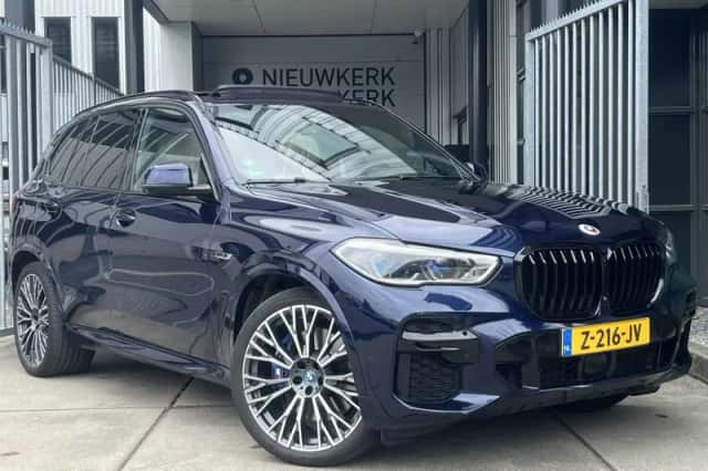 BMW X5 (2023) thumbnail 3