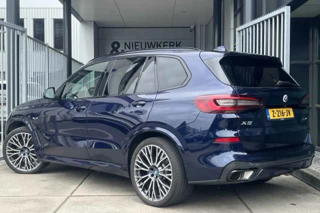 BMW X5 (2023) thumbnail 4