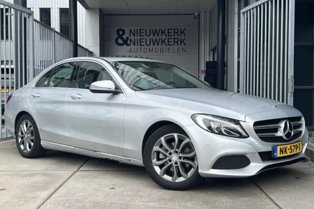 Mercedes-Benz C-Klasse (2016) thumbnail 3