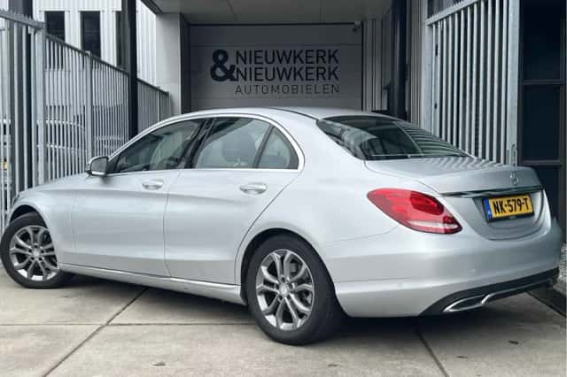 Mercedes-Benz C-Klasse (2016) thumbnail 4