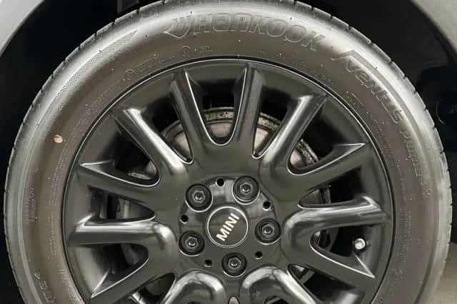 MINI Cooper (2022) thumbnail 6