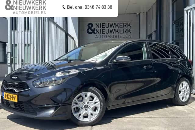 Kia Ceed (2024) thumbnail 1