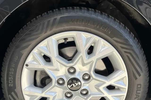 Kia Ceed (2024) thumbnail 6