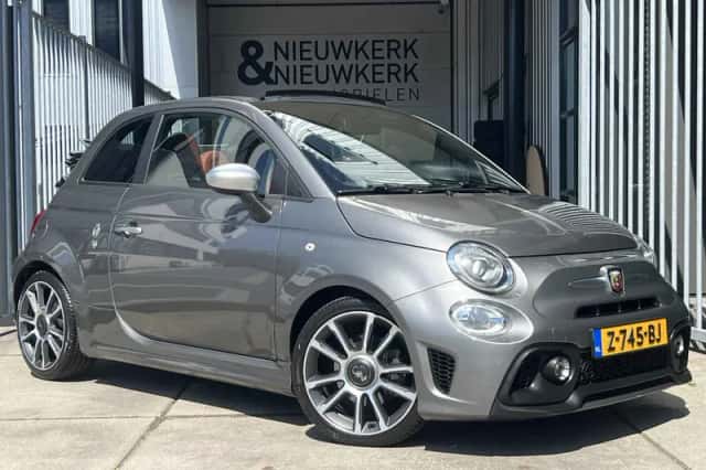 Fiat 500 (2019) thumbnail 3
