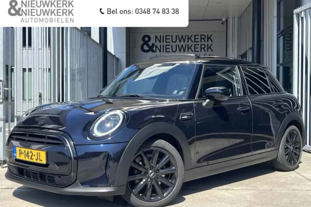 MINI Cooper (2022) thumbnail 1