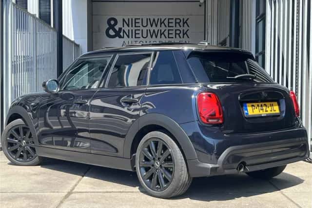 MINI Cooper (2022) thumbnail 4