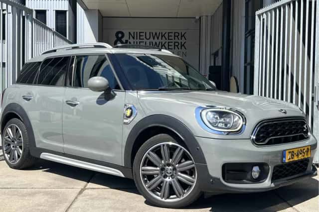MINI Countryman (2019) thumbnail 3