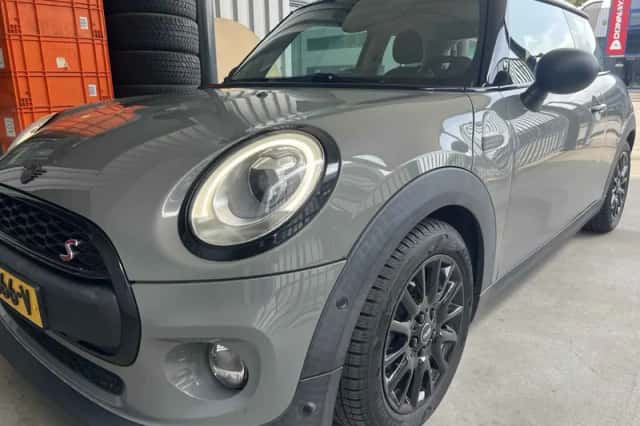 MINI Cooper (2018) thumbnail 5