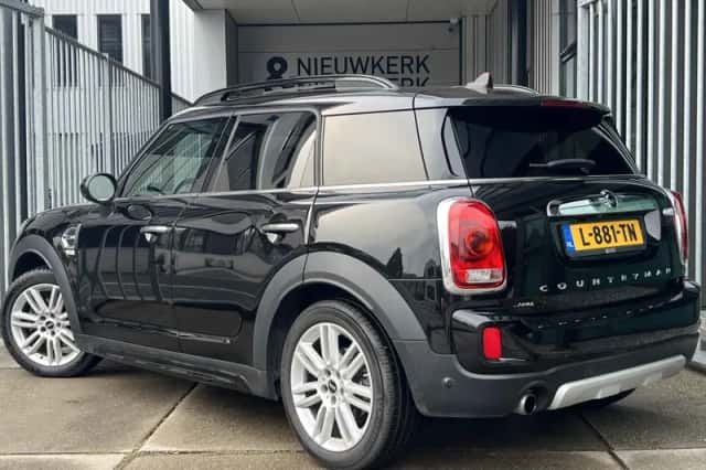 MINI Countryman (2019) thumbnail 4