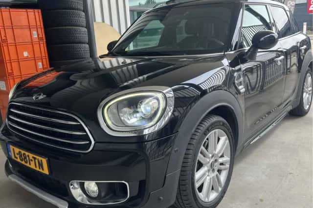 MINI Countryman (2019) thumbnail 5