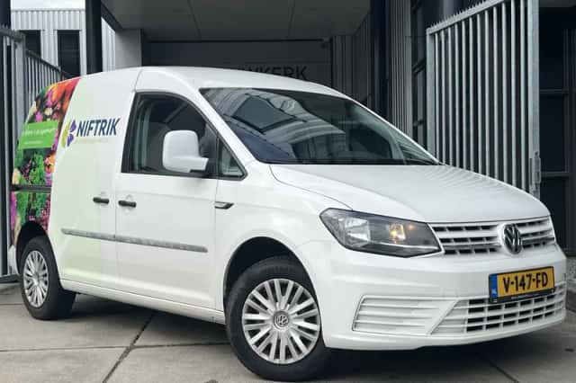 Volkswagen Caddy (2017) thumbnail 3