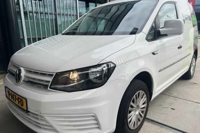 Volkswagen Caddy (2017) thumbnail 5