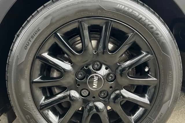 MINI Cooper (2023) thumbnail 6