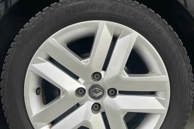 Renault Clio (2021) thumbnail 6