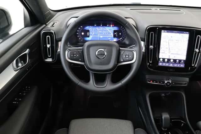 Volvo XC40 (2026) thumbnail 1