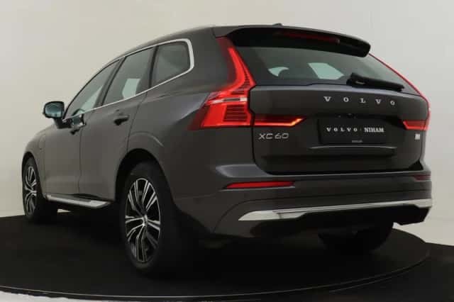 Volvo XC60 (2022) thumbnail 4