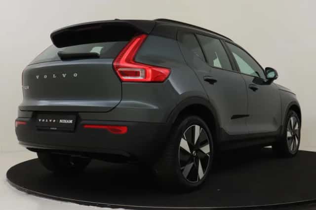 Volvo EX40 (2026) thumbnail 3