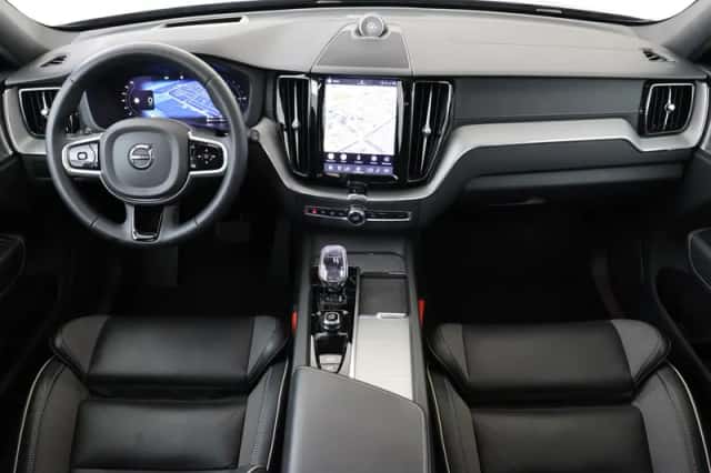 Volvo XC60 (2025) thumbnail 3