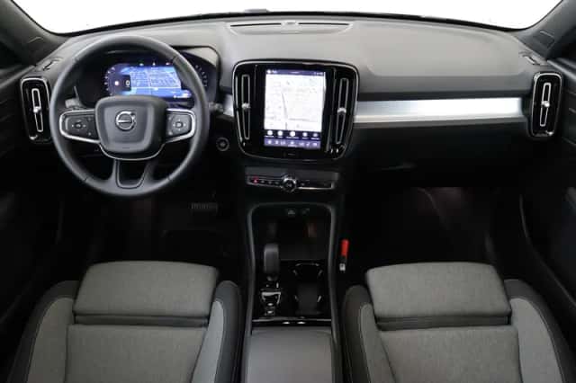 Volvo XC40 (2026) thumbnail 3