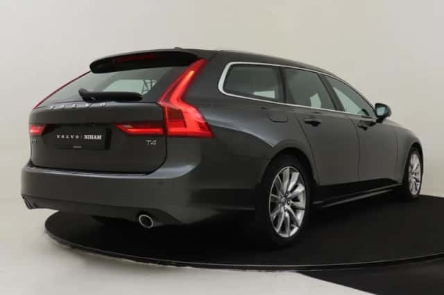 Volvo V90 (2019) thumbnail 2