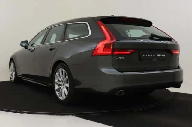Volvo V90 (2019) thumbnail 4