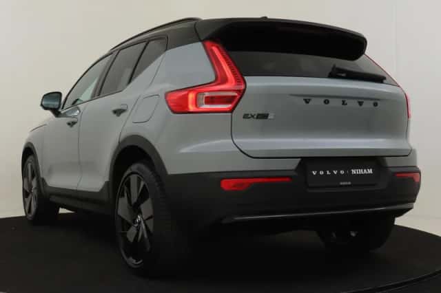 Volvo EX40 (2026) thumbnail 4